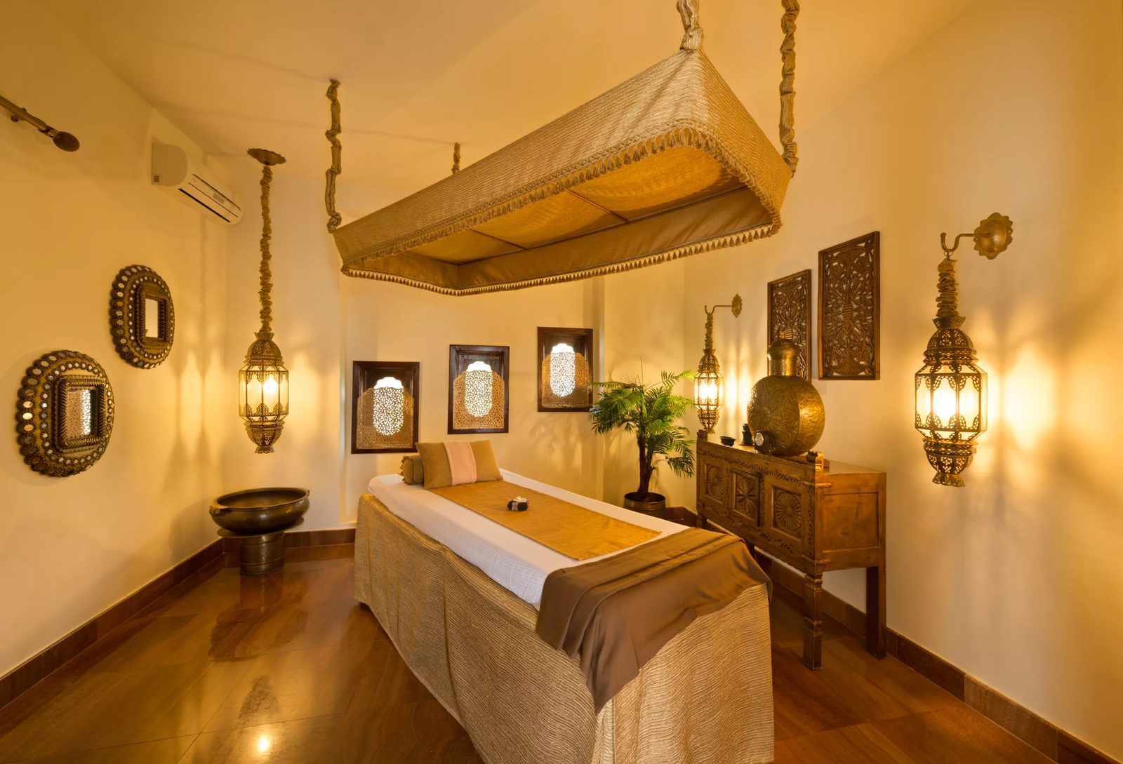 Zanzibar, Finish your safari by the sea